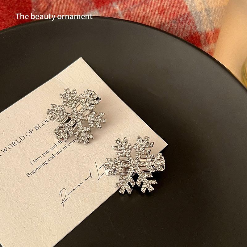 Cyrstal Snowflake Pearl Hair Clip Winter Girls Small Sweet Bobby Pins Women Fashion Retro Flower Hairside Headwear
