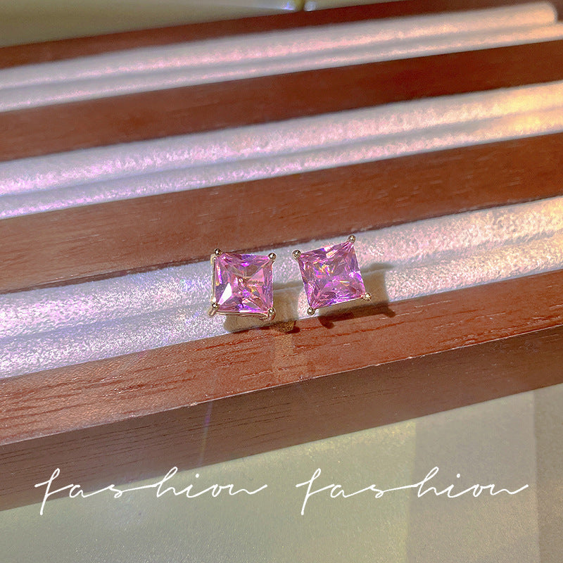 Silver Needle Heart-shaped Zircon Stud Earrings