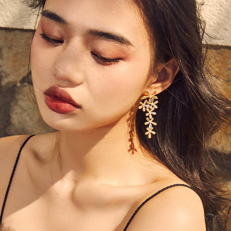 Spliced Zircon Flower Pearl Earrings