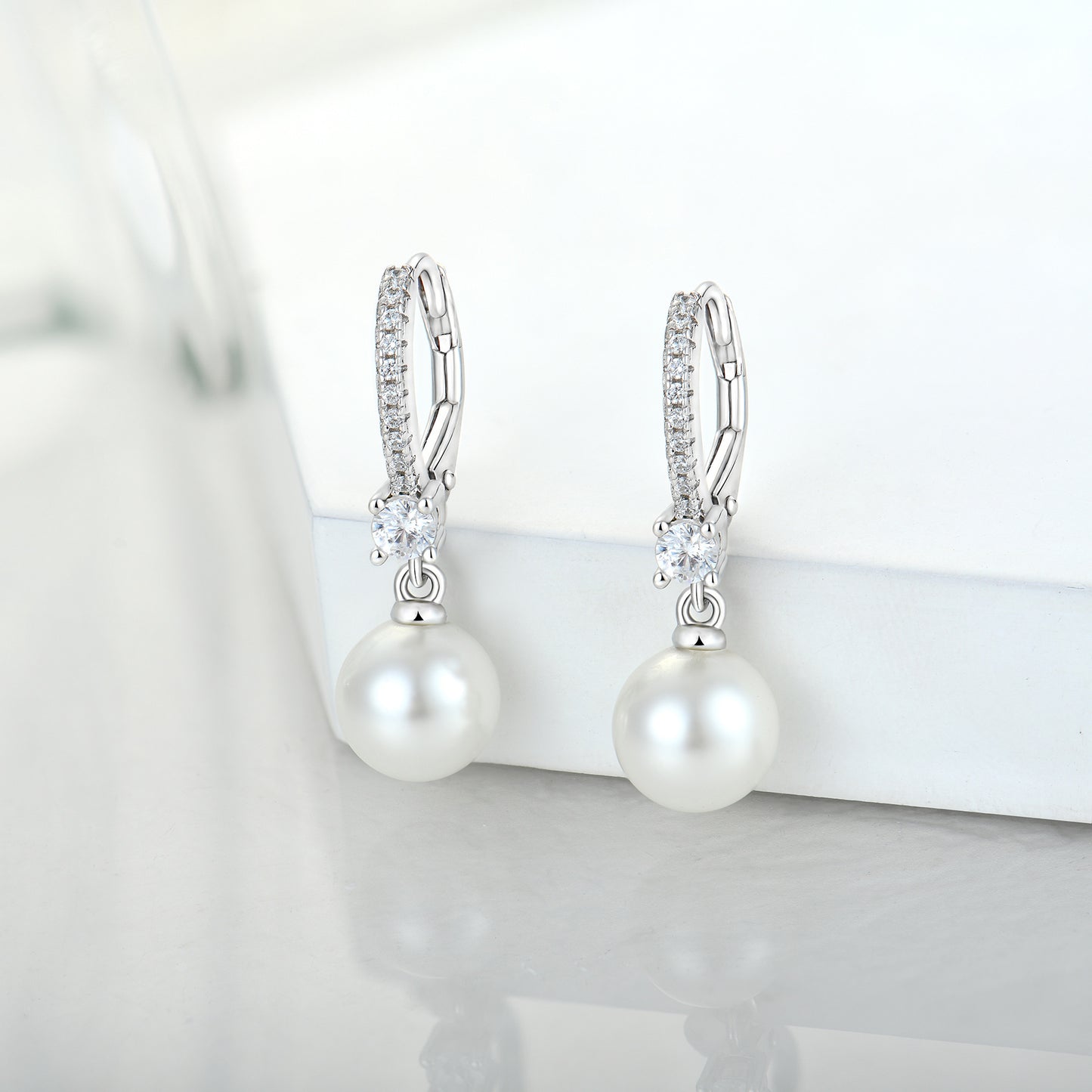 Women's Vintage Elegant Silver Pearl Zircon Earrings