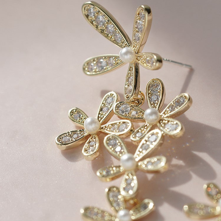 Spliced Zircon Flower Pearl Earrings