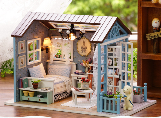 wooden dollhouse (a wide range of options)